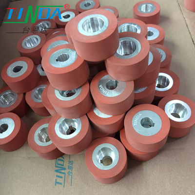 Glanzige oppervlakte Hoge temperatuur 350 graden Silicone Roller Top Low Wheel Voor PFAFF 8323 Warmluchtsluitmachine