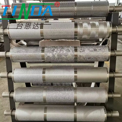 Precision stainless steel embossing roller gebruikt voor de vervaardiging van papieren kartonnen dozen, rolluiken en sluiternetten