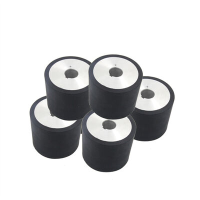 Cilindrische antistatische rubberen rol met laag geluidsniveau, geschikt voor flexibele verpakkings- en papierverwerkingsapparatuur