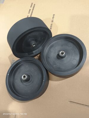 Tennistrainingsapparatuur Elastomeer rolwiel met polyurethaan rubber lichtgewicht plastic kern voor en duurzaam